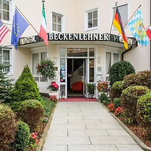 Boutique Beckenlehner 3*, Unterhaching Németország
